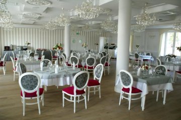 pałac - Pałac Domaniowski - Sala Pałacowa - zdjęcie 1