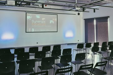 obiekt konferencyjny - Synergia Inkubator - Sala Konferencyjna - zdjęcie 1