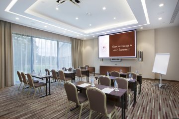 hotel **** - DoubleTree by Hilton Hotel & Conference Centre Warsaw - Poplar - zdjęcie 1