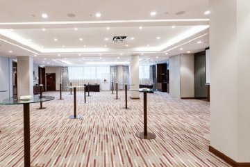 hotel **** - DoubleTree by Hilton Hotel & Conference Centre Warsaw - Walnut - zdjęcie 1