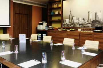 hotel *** - Hampton by Hilton Warsaw City Centre - Mała sala - zdjęcie 1
