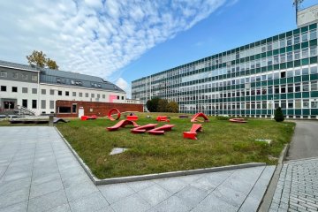 obiekt konferencyjny - Filmoteka Narodowa – Instytut Audiowizualny - FINA - Dziedziniec FINA - zdjęcie 1