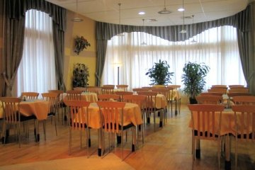 obiekt konferencyjny - Ośrodek Szkoleniowo - Wypoczynkowy Exploris w Serocku - Restauracja - zdjęcie 2