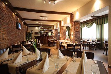hotel - Hotel Leśnik ** w Augustowie - Sala Bankietowa - zdjęcie 1