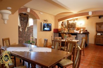 hotel *** - Hotel – Restauracja Pałac Wiśniewski - Winiarnia - zdjęcie 2