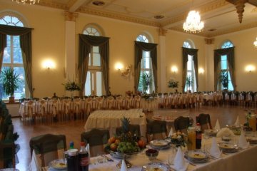 obiekt konferencyjny - Ośrodek Rehabilitacyjno – Wypoczynkowy Skowronek Caritas Diecezji Opolskiej - Sala Balowa - zdjęcie 2