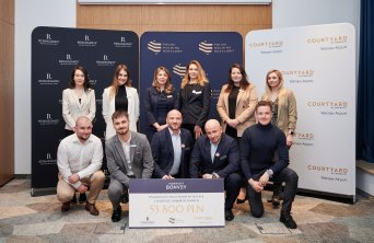 Przedstawiciele dwóch warszawskich hoteli PHH doceniani w programie lojalnościowym Marriott Bonvoy