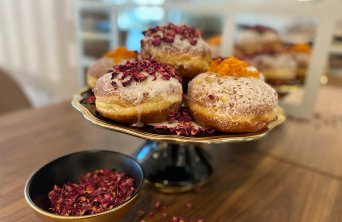 Pączki na ratunek zwierzakom! Tłustoczwartkowa akcja charytatywna hotelu Metropolo by Golden Tulip