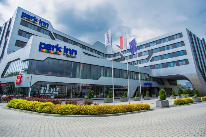 Park Inn by Radisson Kraków wprowadza nową restaurację Vibes oraz zapowiada modernizację sal konferencyjnych.