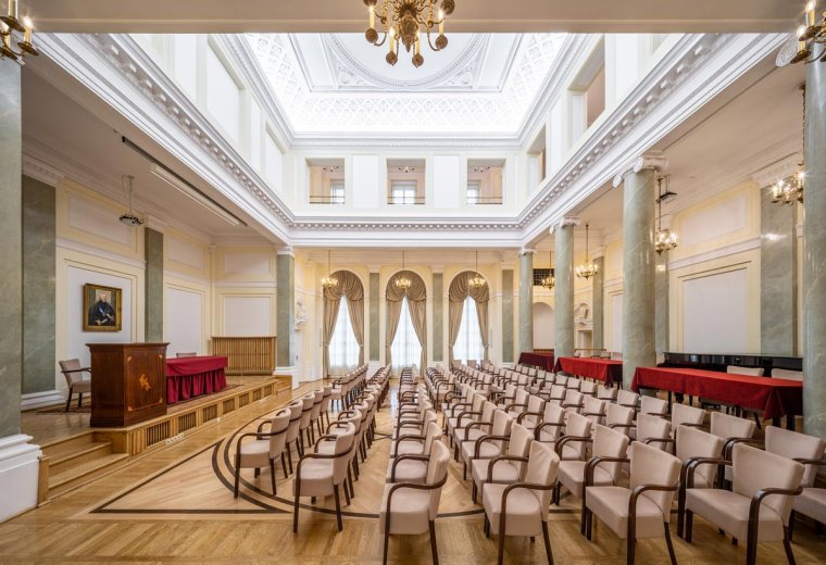Pałac Staszica: Nowoczesność i elegancja w jednym miejscu