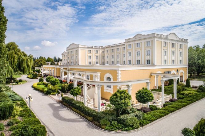 Niezapomniane Wydarzenia Biznesowe w Windsor Palace Hotel & Conference Center****