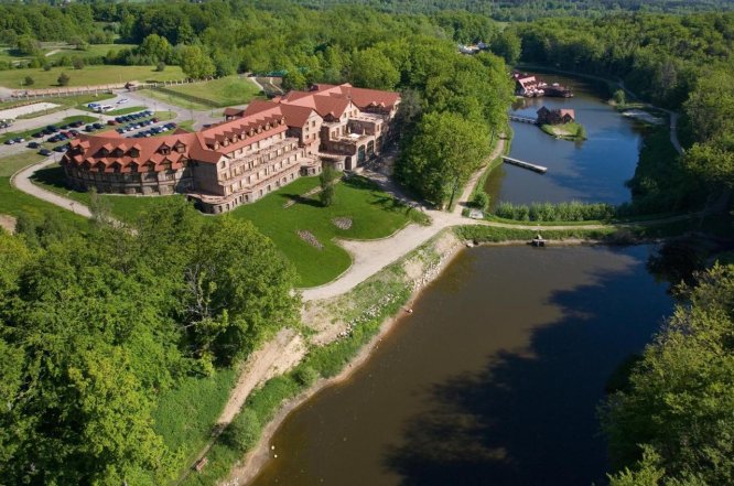 Odetnij się od zgiełku w Dolina Charlotty Resort & SPA