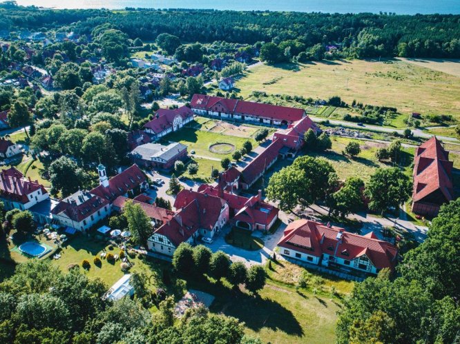 Konferencja nad Zalewem Wiślanym w historycznym budynku, czyli Kadyny Folwark Hotel & SPA