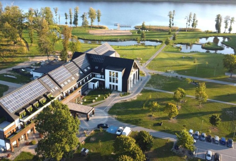 Jak zaprosić naturę na spotkanie biznesowe? Natural Hotel!