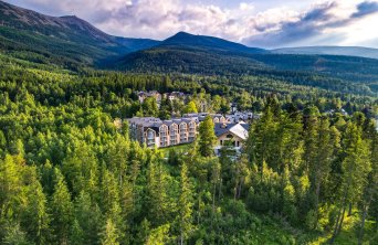 Green Mountain Hotel w Karpaczu - nowoczesna przestrzeń biznesowa z widokiem na Karkonosze