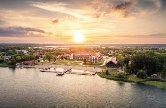Lake Hill Mazury dołącza do Radisson Hotel Group. Prestiżowy obiekt na Mazurach w międzynarodowej sieci