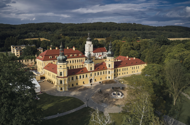 Pałac w Żyrowej