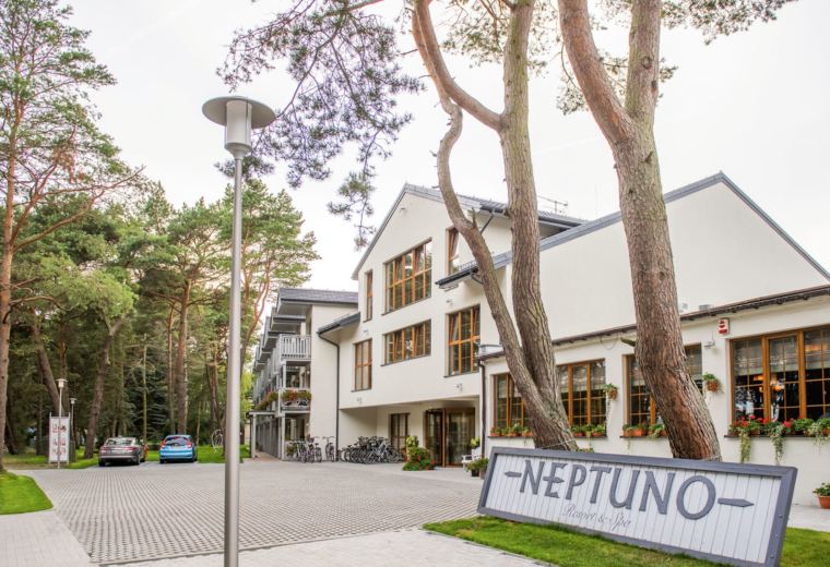 Morze, las i sala na 220 osób - poznaj Neptuno Resort & Spa