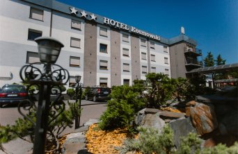 Hotel Kosmowski we Wrześni - kompleksowa baza dla biznesu, event&oacute;w i wypoczynku