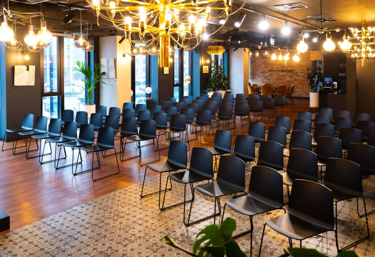 Chmielna 73 – centrum konferencyjne w Varso Place