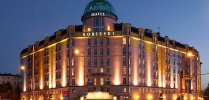 Norweska Wenaasgruppen kupiła Hotel Jan III Sobieski w Warszawie za ponad 50 mln euro
