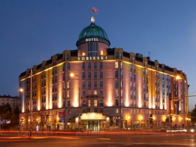 Norweska Wenaasgruppen kupiła Hotel Jan III Sobieski w Warszawie za ponad 50 mln euro