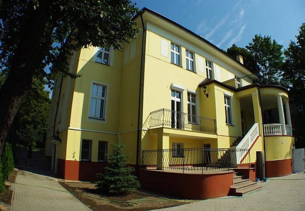 pałac - Centrum Konferencyjno-Szkoleniowe Akademii Liberty