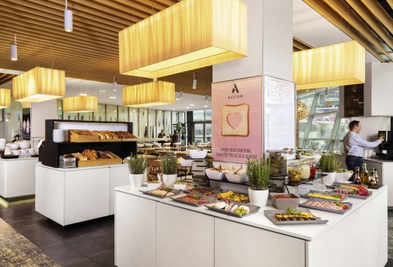 hotel **** - Novotel Warszawa Centrum - Usługi - zdjęcie 3