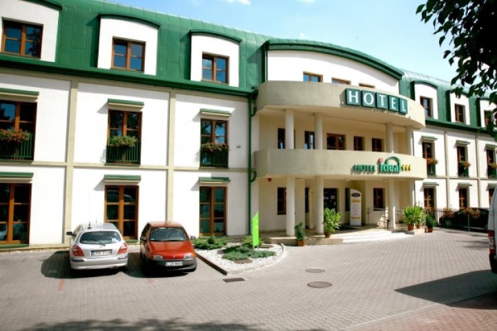 Hotel Ideal w Pruszkowie