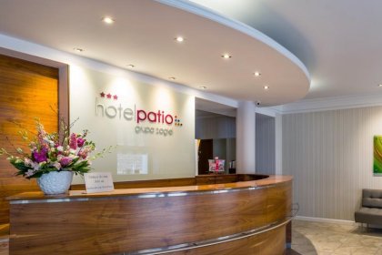 Hotel Patio- recepcja- SaleBiznesowe.pl