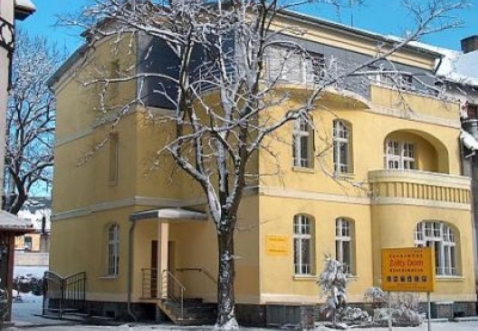 pensjonat - Pensjonat – Restauracja Żółty Domek