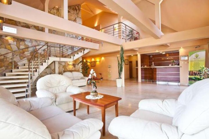 Hotel & Conference Center -Bobrowa Dolina