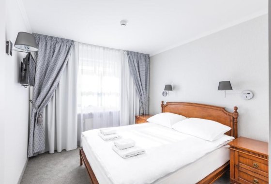 hotel **** - Hotel Pod Złotą Różą - Pokoje - zdjęcie 9