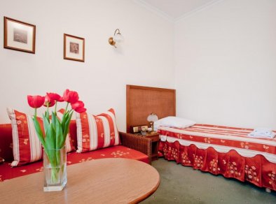 Hotel Pod Złotą Różą - nocleg - SaleBiznesowepl