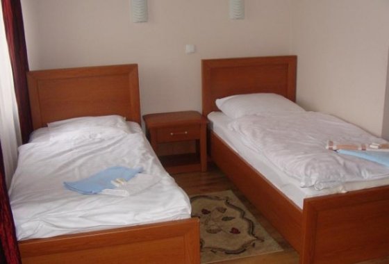 hotel *** - Hotel „Eljan” - Pokoje - zdjęcie 9