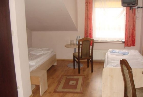 hotel *** - Hotel „Eljan” - Pokoje - zdjęcie 6