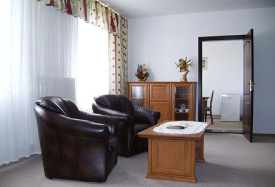 hotel *** - Hotel Laworta - Pokoje - zdjęcie 1