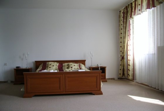 hotel *** - Hotel Laworta - Pokoje - zdjęcie 2