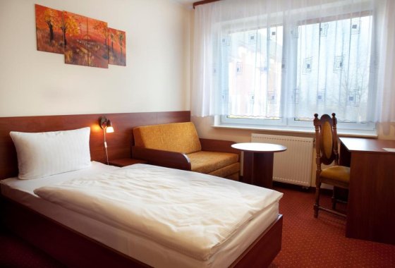 hotel - Hotel Podróżnik - Pokoje - zdjęcie 2