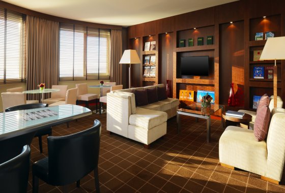 hotel ***** - Sheraton Poznan Hotel - Usługi - zdjęcie 1