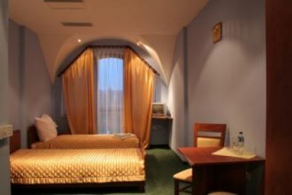 hotel *** - Hotel Tyniecki - zdjęcie 2