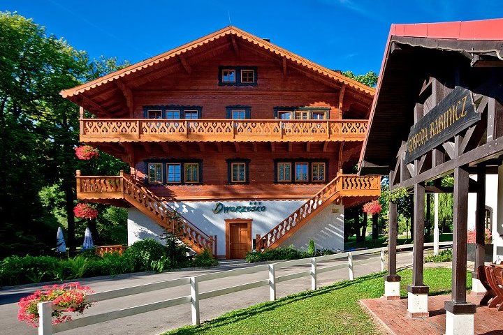 Hotel Dworzysko ***