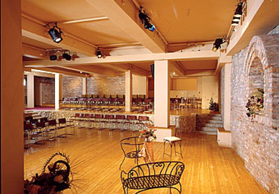 hotel *** - Krakowska Opera Kameralna ***