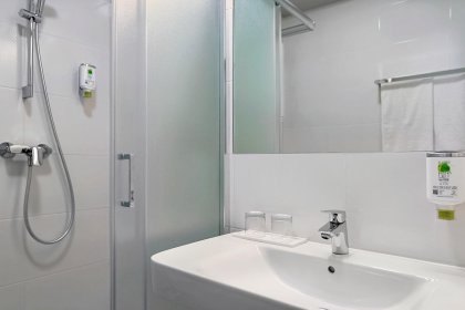 hotel *** - Hotel MDM - zdjęcie 1