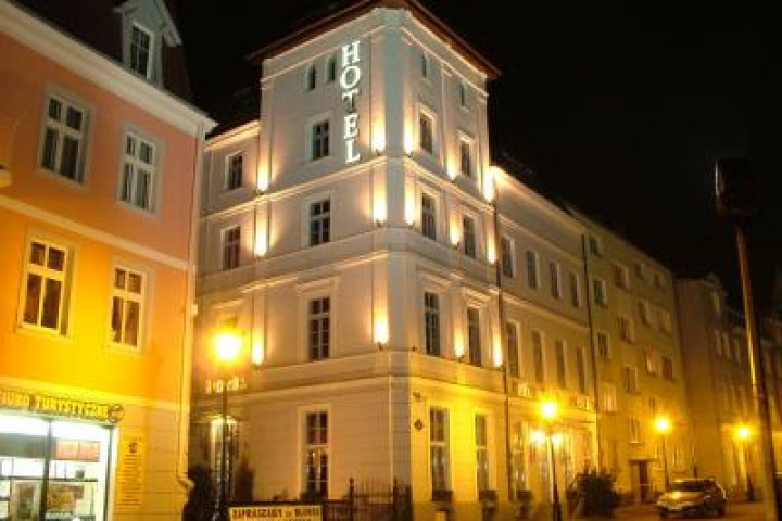 Hotel Marmułowski ***