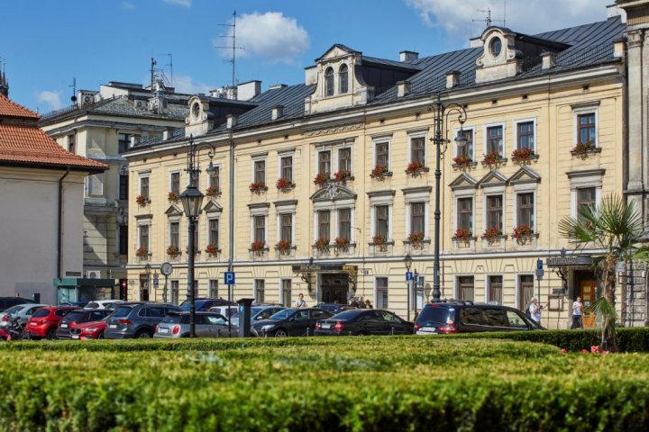 Hotel Pollera ***
