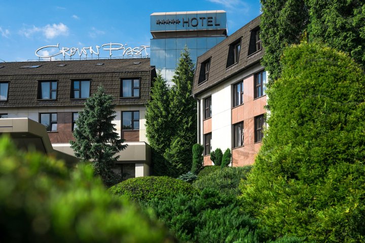 Crown Piast Hotel & Park