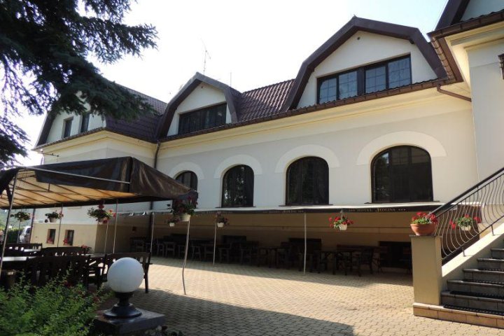 Hotel Jedlina ***