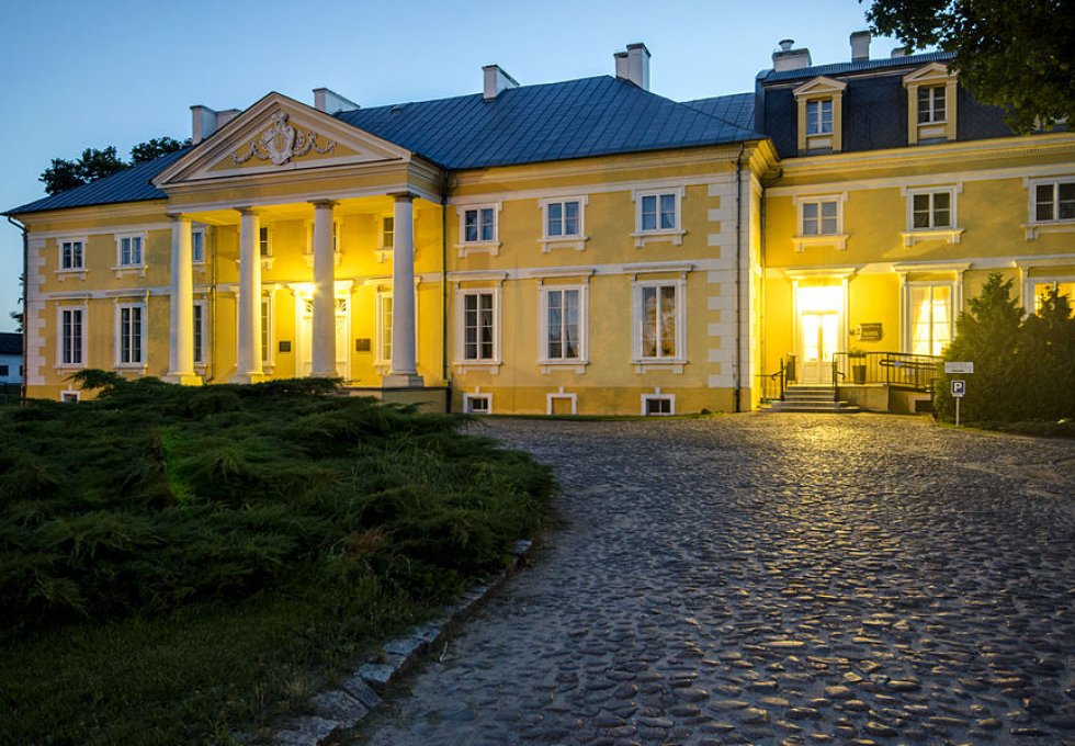 pałac - Pałac w Racocie
