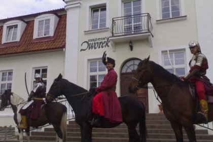 dworek - Księżycowy Dworek - zdjęcie 4